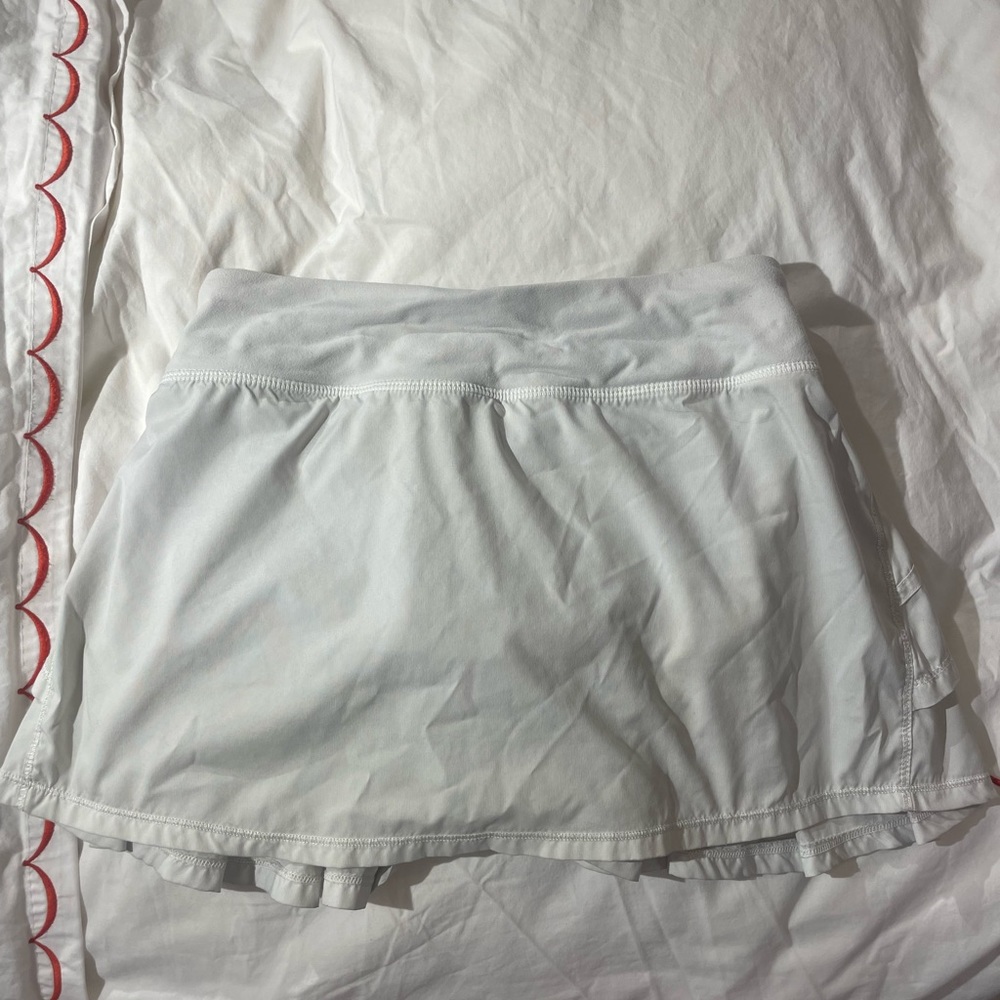 Ivivva athletic skirt in white